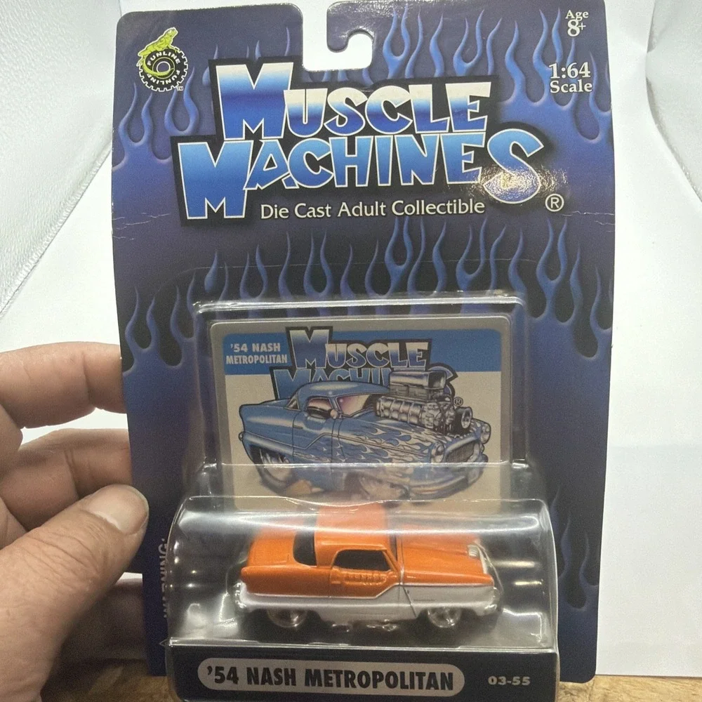 Muscle Machines'54 Nash Metropolitan Orange/White 03-55